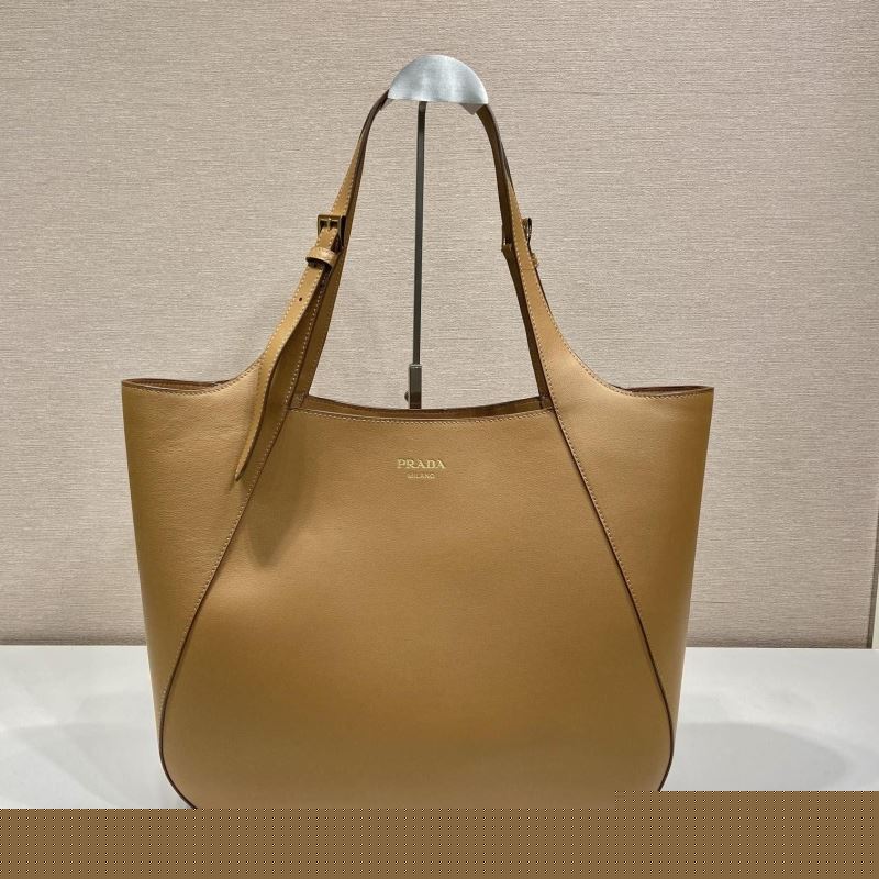 Pra*a shopping bags